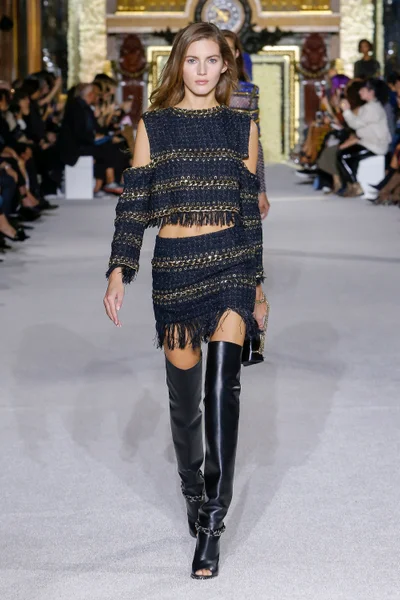 Look 69